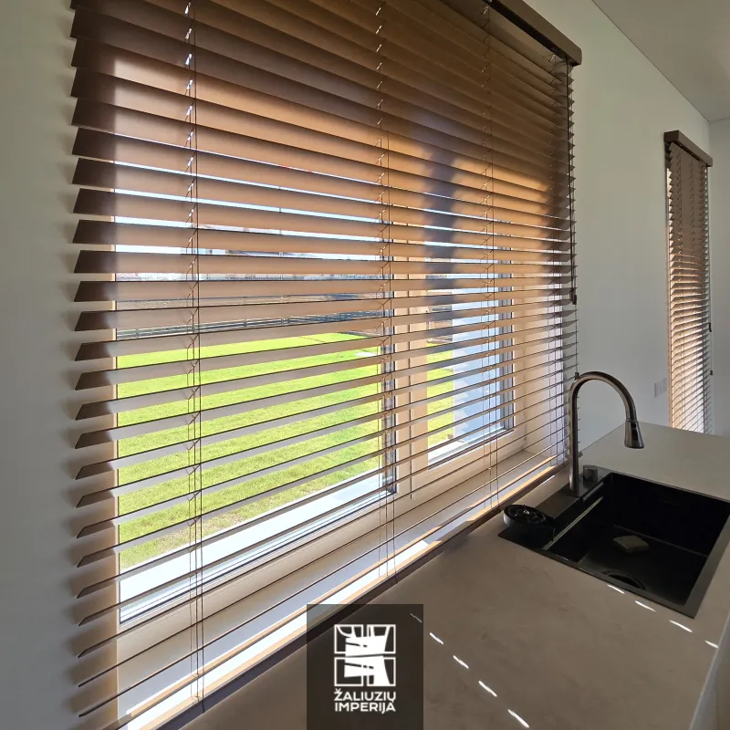 MEDINĖS ŽALIUZĖS - Image 2